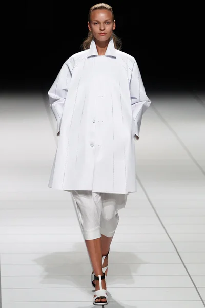 Look 1